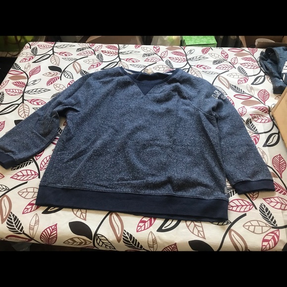 Two sweatshirts - Picture 2 of 2
